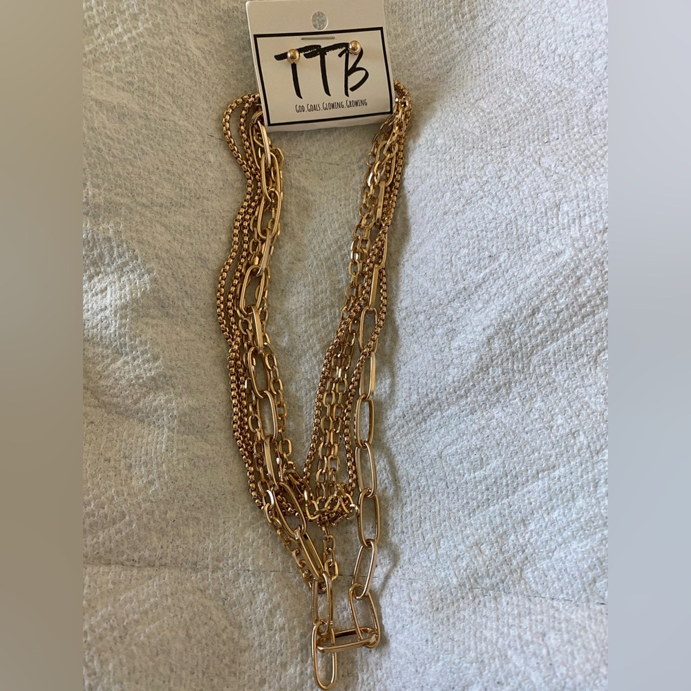 5 chain gold necklace with stud earrings